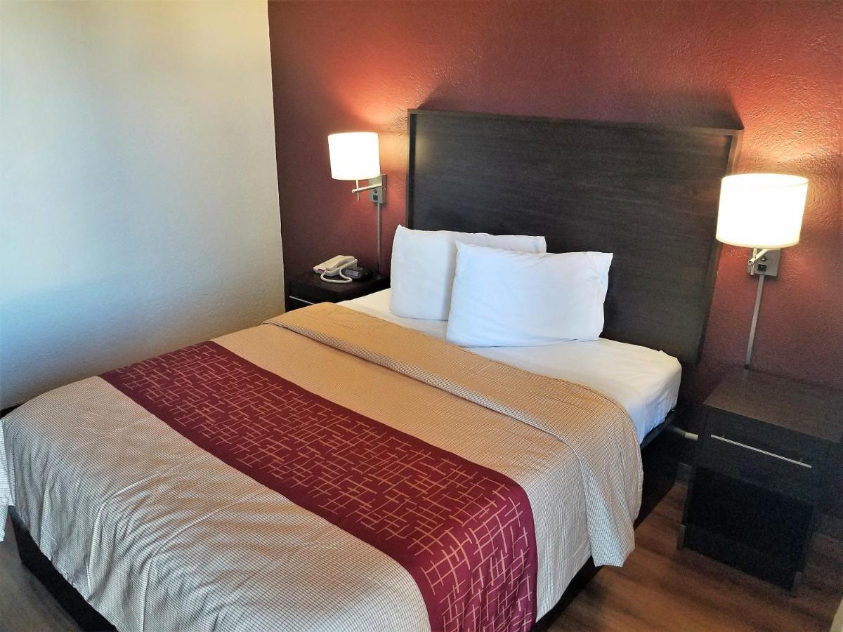 Red Roof Inn San Antonio Northeast - Rittiman Rd Экстерьер фото