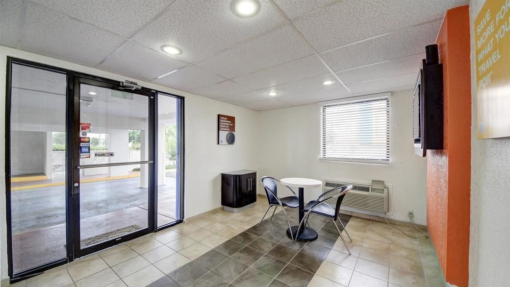 Red Roof Inn San Antonio Northeast - Rittiman Rd Экстерьер фото