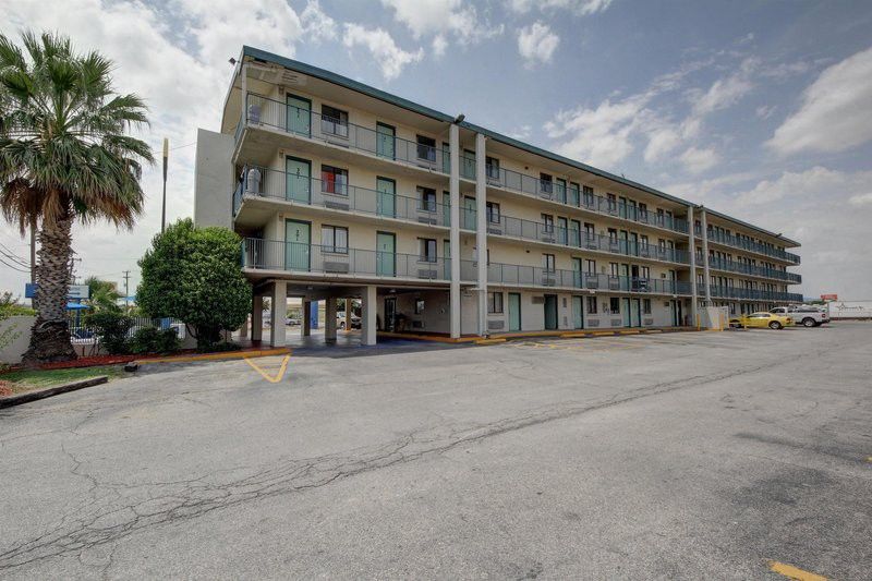 Red Roof Inn San Antonio Northeast - Rittiman Rd Экстерьер фото