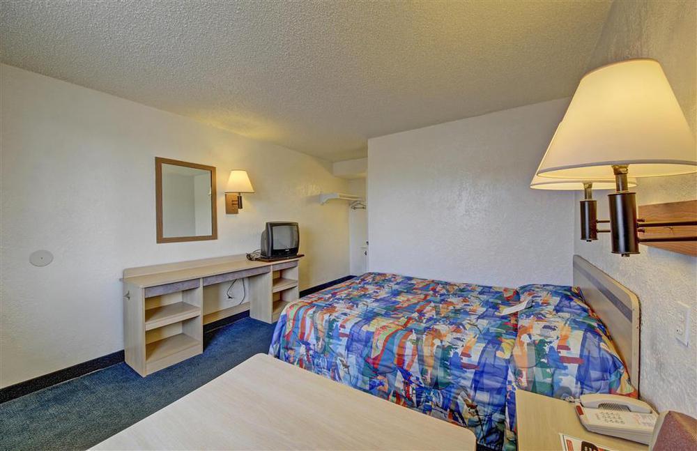 Red Roof Inn San Antonio Northeast - Rittiman Rd Номер фото